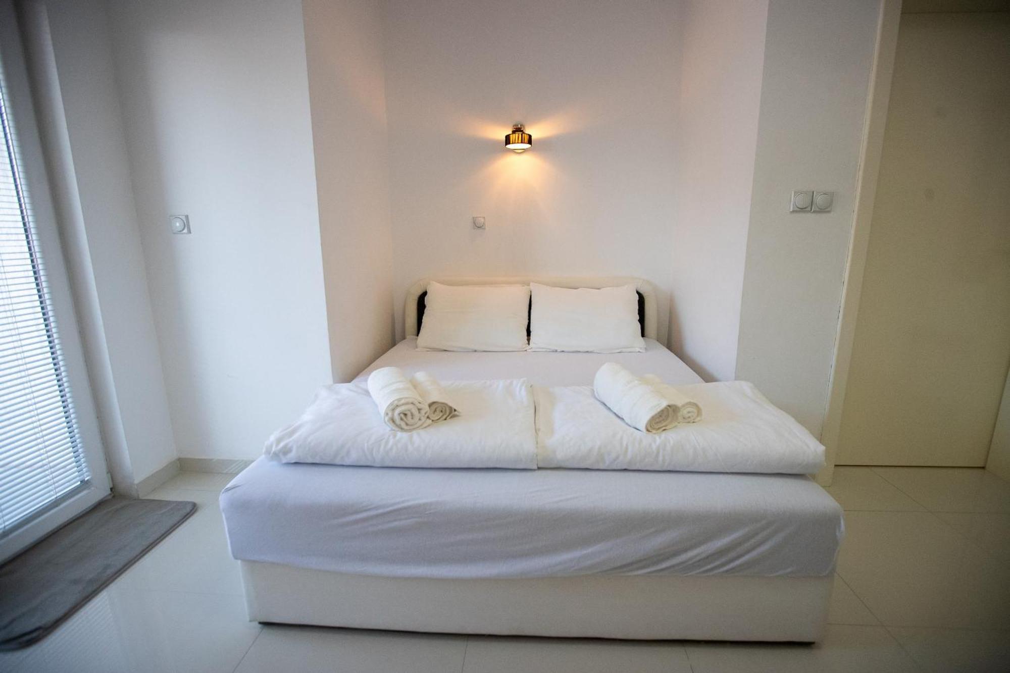 Lake View Double Balcony City Center Apartment In Ohrid Luaran gambar